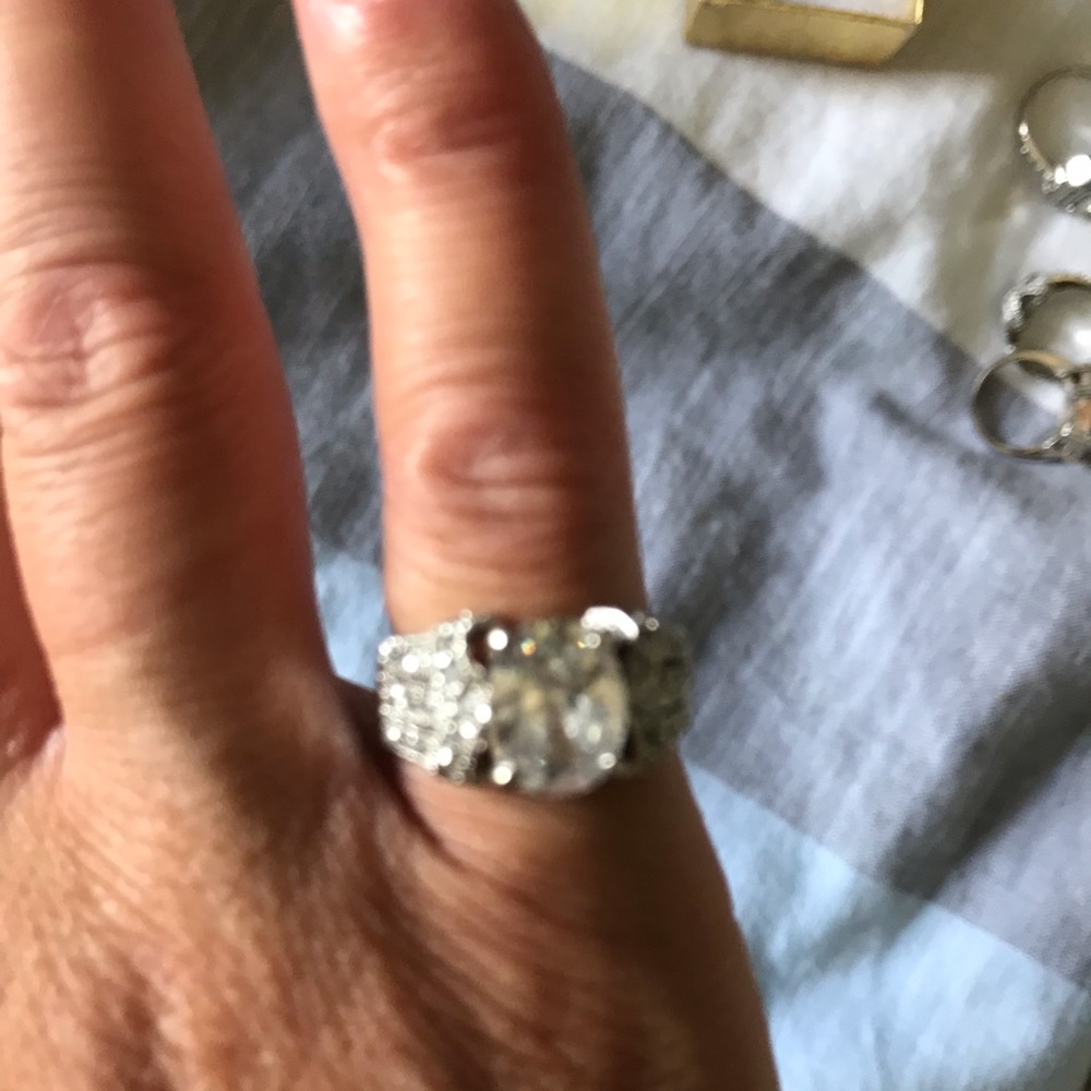 Cocktail Ring - Picture 3 of 4